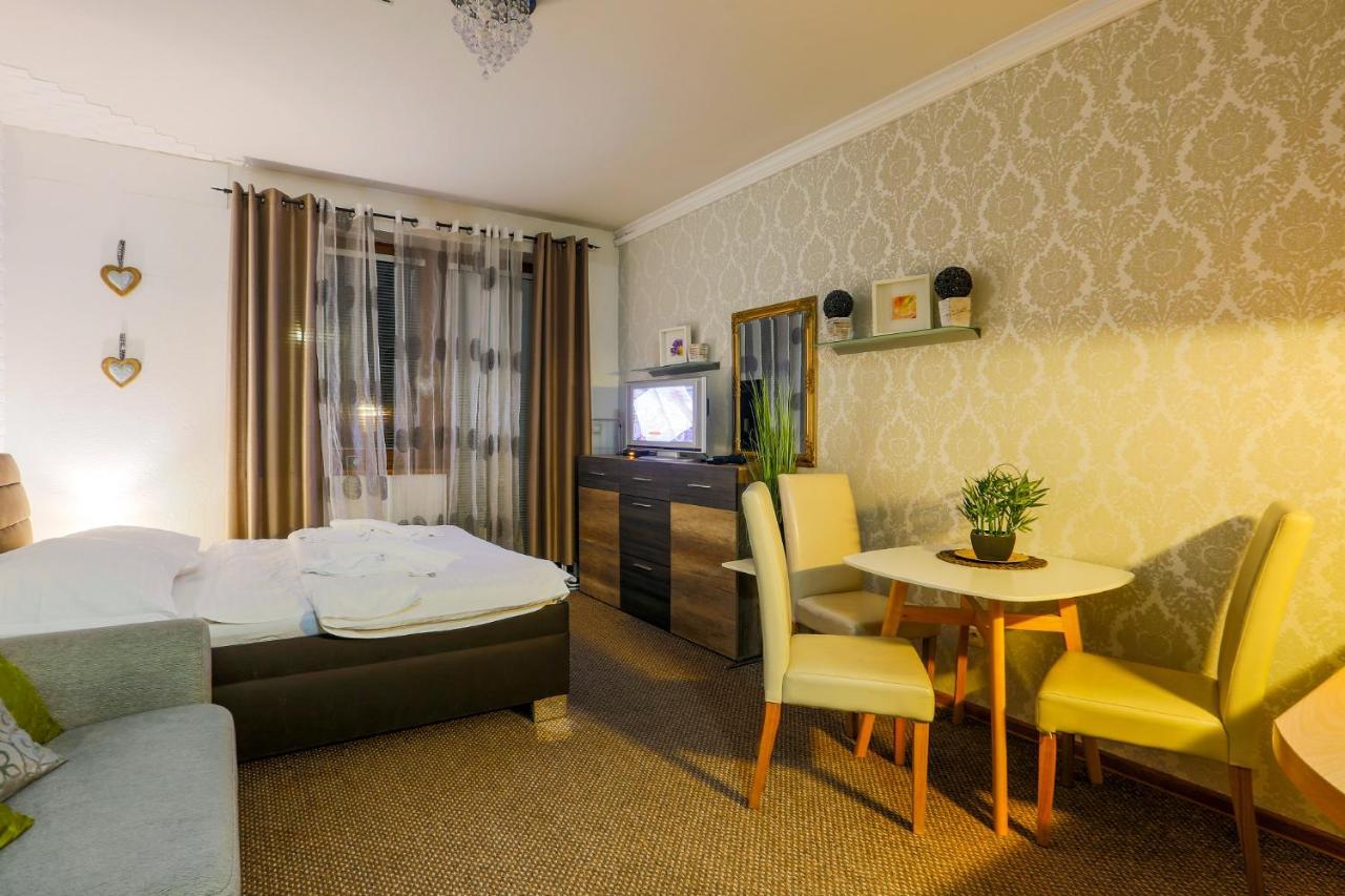 Apartmanovy Dom Fatrapark 1 S Wellness - Hlavna Recepcia Ruzomberok Exterior photo