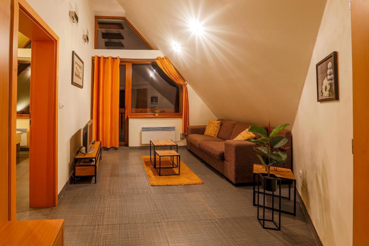 Apartmanovy Dom Fatrapark 1 S Wellness - Hlavna Recepcia Ruzomberok Exterior photo